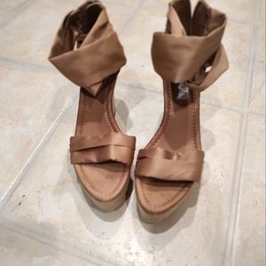 Jennifer Lopez Espadrilles